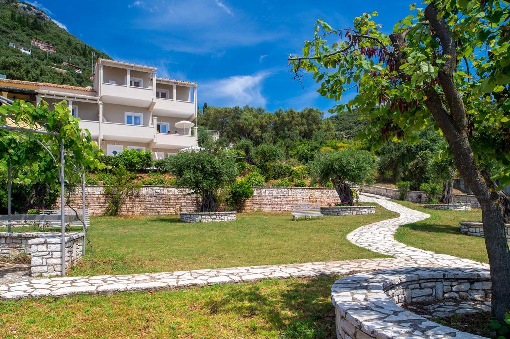 Krouzeri Apart Otel *