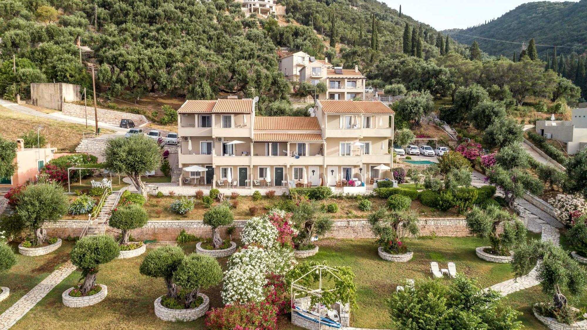 Krouzeri Apart Otel *